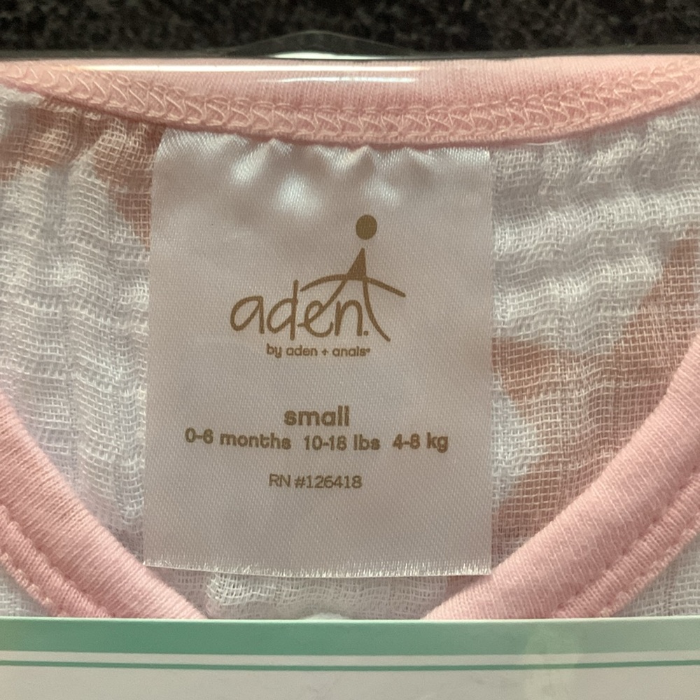 Aden and Anais sleeping bag. Small. White with pink stars - Picture 4 of 5